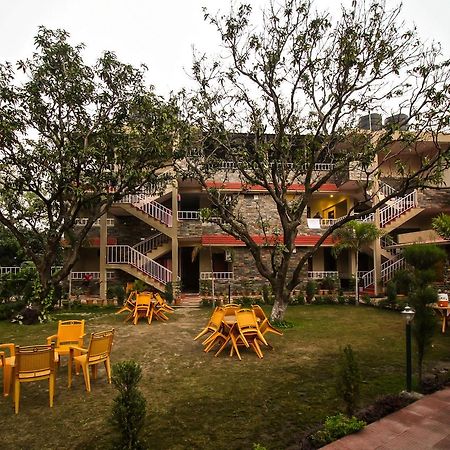 V Resorts Dukes Den Resort Ramnagar (Uttarakhand) Bagian luar foto